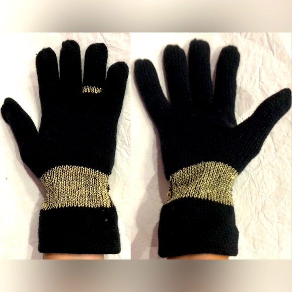 WINTER GLOVES with attached faux gold chain bracelets and ring size OS NWOT - Picture 6 of 8